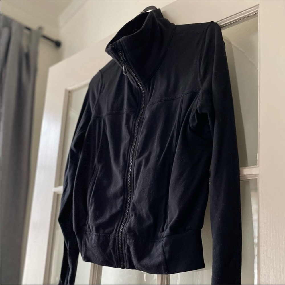 GUC Lululemon Size 6 Running Jacket Black Zip Up
